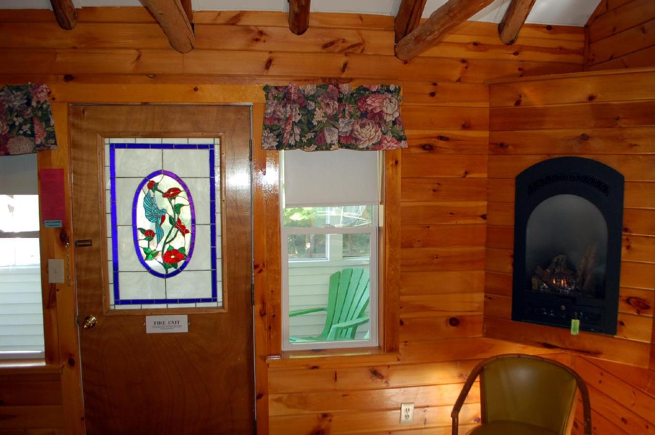 Schroon Lake Maple Leaf Motel מראה חיצוני תמונה
